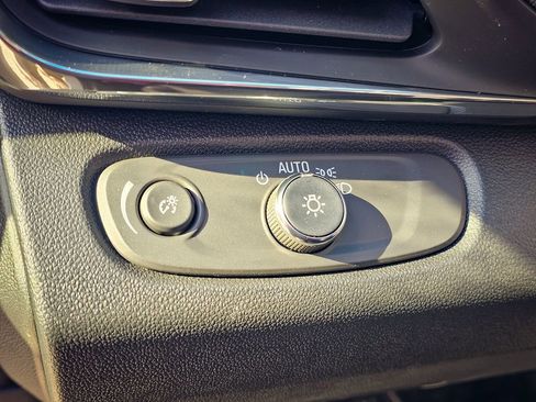 New 2026 Buick Envista Preferred image 13