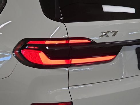 Certified 2024 BMW X7 xDrive40i w/ Executive Package AWD/4WD image 33