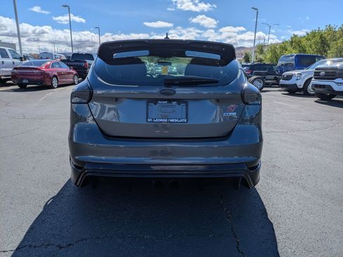 Used 2018 Ford Focus ST image 6