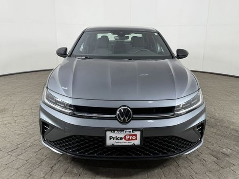 Used 2025 Volkswagen Jetta Sport FWD image 2