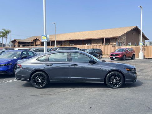 Used 2025 Honda Accord SE image 26