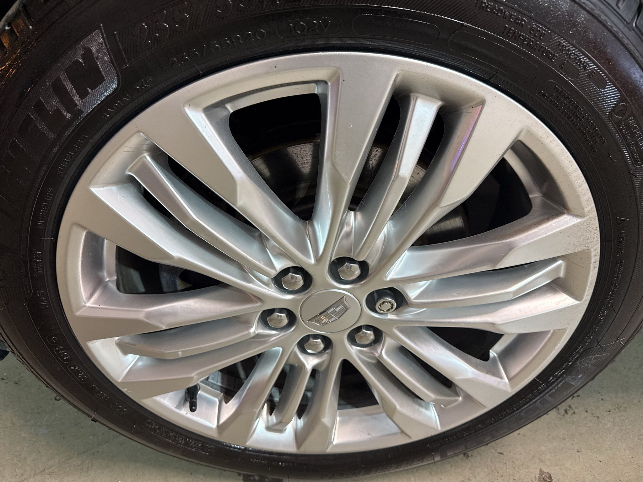 Used 2017 Cadillac XT5 Premium Luxury w/ Driver Assist Package AWD/4WD image 36