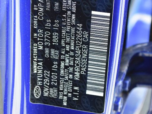 Used 2023 Hyundai Venue SEL w/ Cargo Package image 30