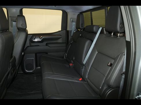 Used 2023 Chevrolet Silverado 1500 LT Trail Boss w/ Convenience Package II AWD/4WD image 33
