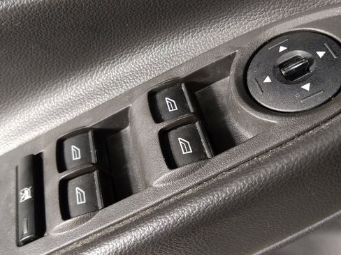 Used 2018 Ford Escape SEL image 27