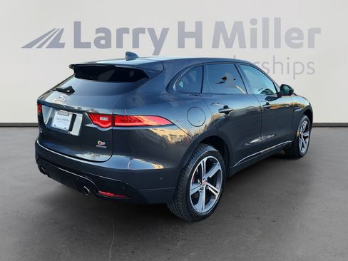 Used 2017 Jaguar F-PACE S image 6