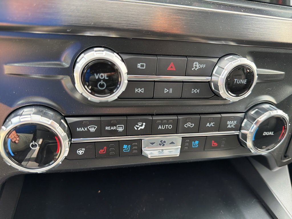 New 2026 Ford F350 Lariat w/ Black Appearance Package AWD/4WD image 20