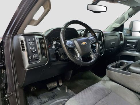 Used 2015 Chevrolet Silverado 2500 LT w/ LT Convenience Package AWD/4WD image 9