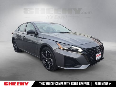 Certified 2023 Nissan Altima 2.5 SR w/ SR Premium Package image 1