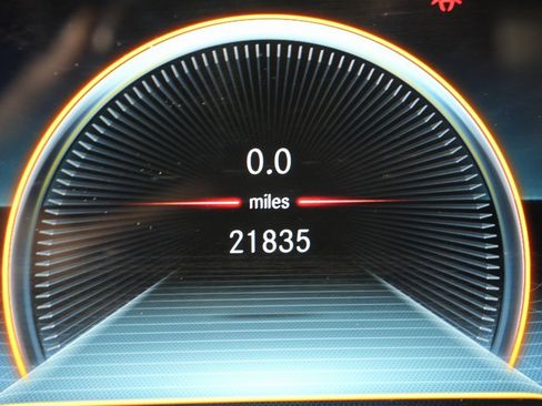 Certified 2023 Mercedes-Benz GLA 35 AMG 4MATIC image 15