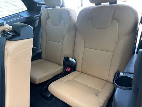Used 2019 Volvo XC90 T6 Momentum image 30