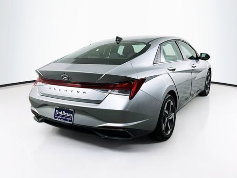 Certified 2022 Hyundai Elantra SEL w/ Convenience + Premium Package image 7