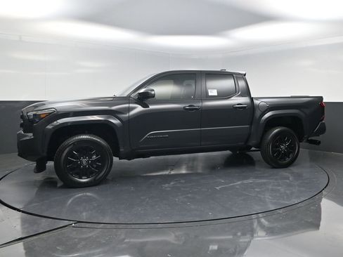 Used 2026 Toyota Tacoma SR5 image 3