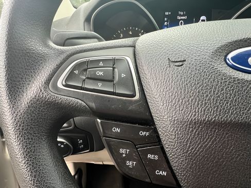Used 2016 Ford Focus SE FWD image 20