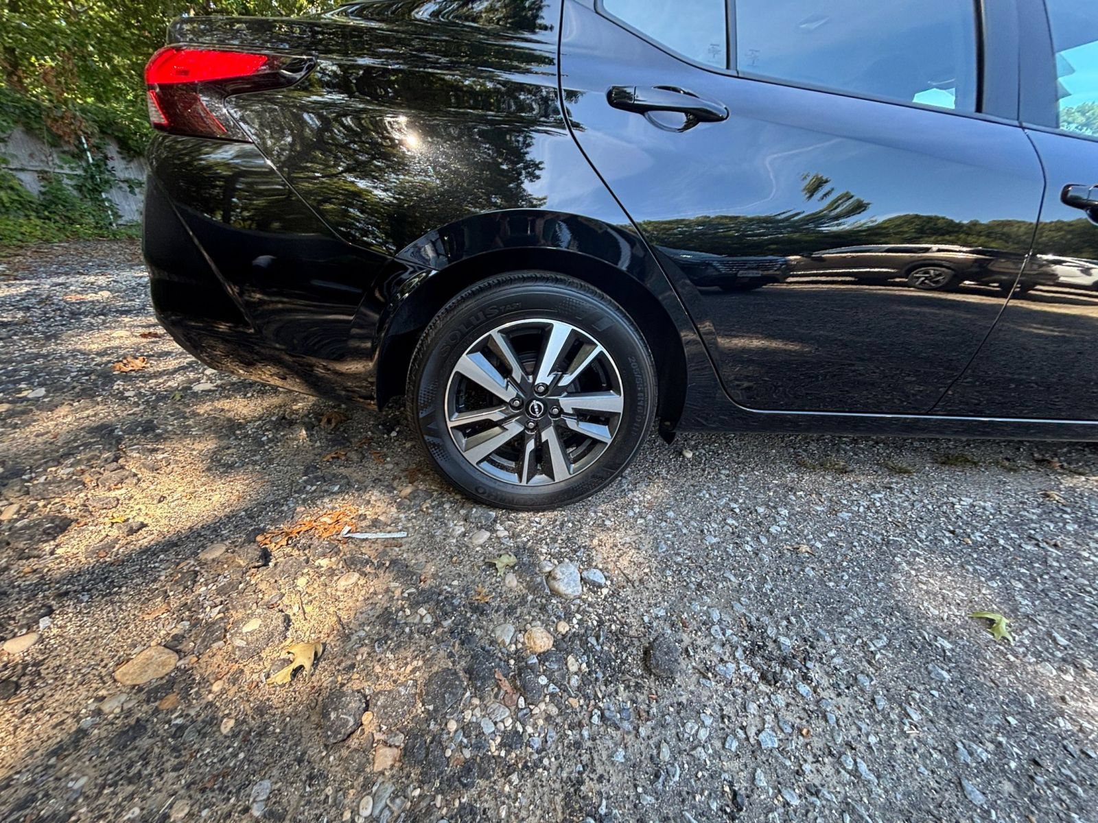 Used 2025 Nissan Versa SV FWD image 30