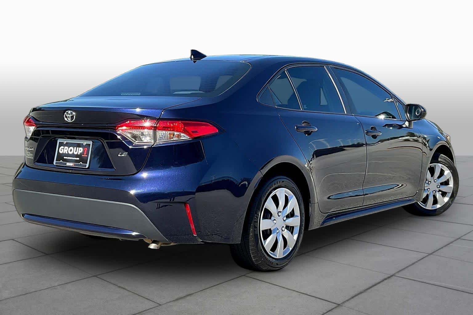 Used 2021 Toyota Corolla LE FWD image 13