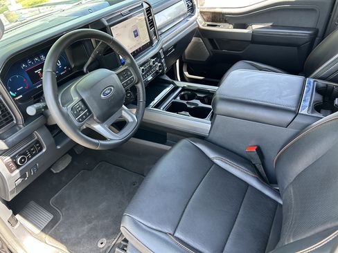 Used 2025 Ford F250 Lariat AWD/4WD image 16