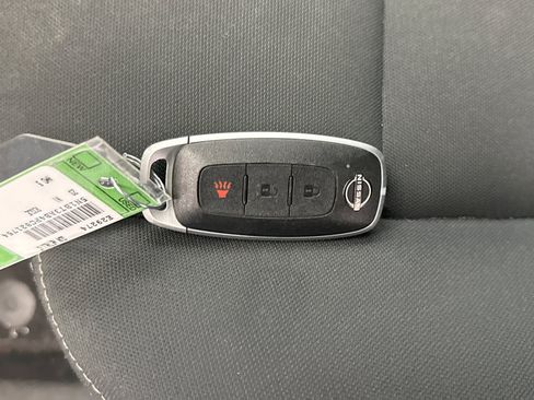 Used 2023 Nissan Rogue S AWD/4WD image 12