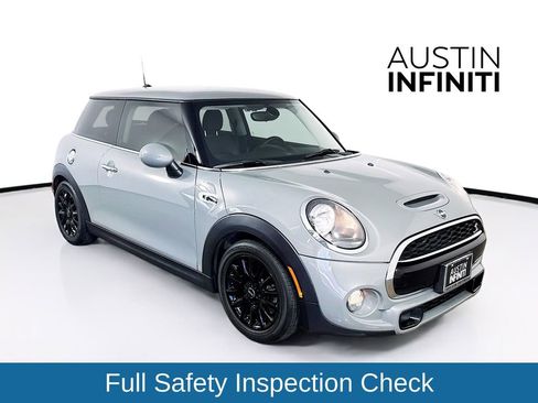 Used 2019 MINI Cooper S w/ Signature Upholstery Package image 1