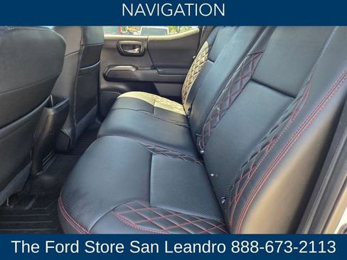 Used 2021 Toyota Tacoma TRD Off-Road w/ Technology Package AWD/4WD image 13