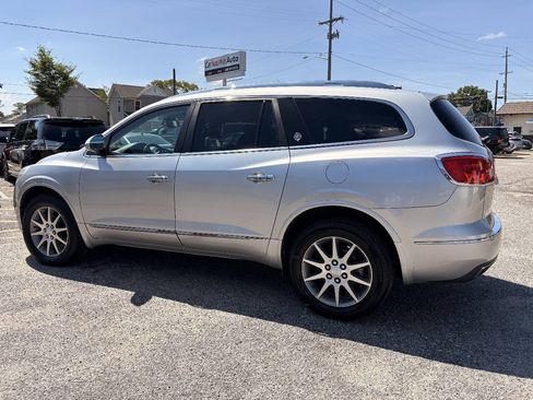 Used 2017 Buick Enclave Leather FWD image 12