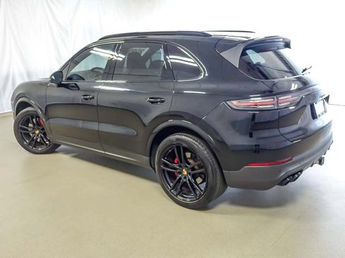 Used 2022 Porsche Cayenne Platinum Edition AWD/4WD image 7