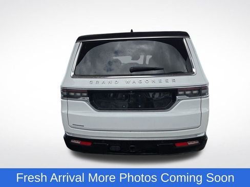 Used 2023 Jeep Grand Wagoneer 4WD image 7