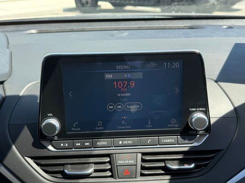 Certified 2025 Nissan Altima 2.5 S FWD image 17