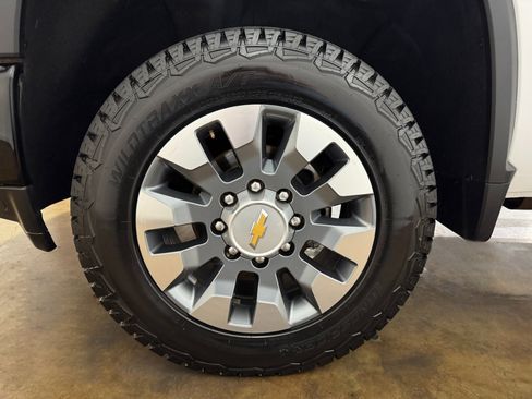 Used 2023 Chevrolet Silverado 2500 Custom w/ Custom Convenience Package image 53