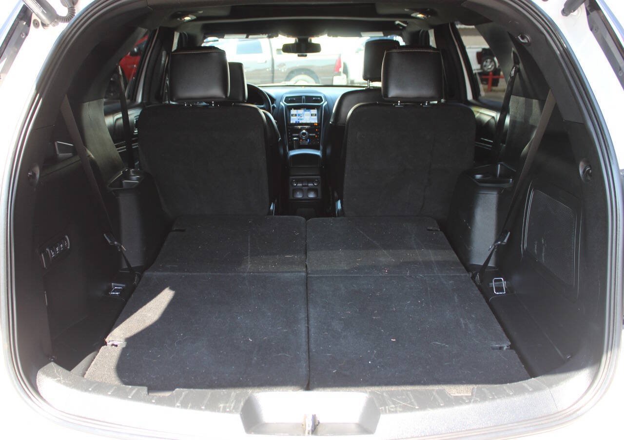 Used 2018 Ford Explorer Platinum AWD/4WD image 17