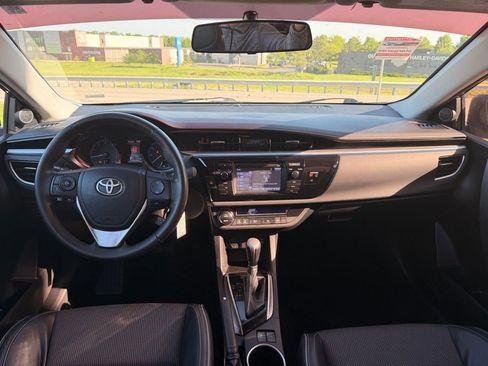 Used 2015 Toyota Corolla S FWD image 26