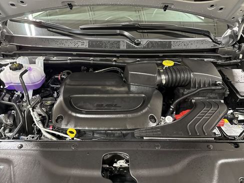 New 2026 Chrysler Pacifica Select w/ S Appearance Package image 24