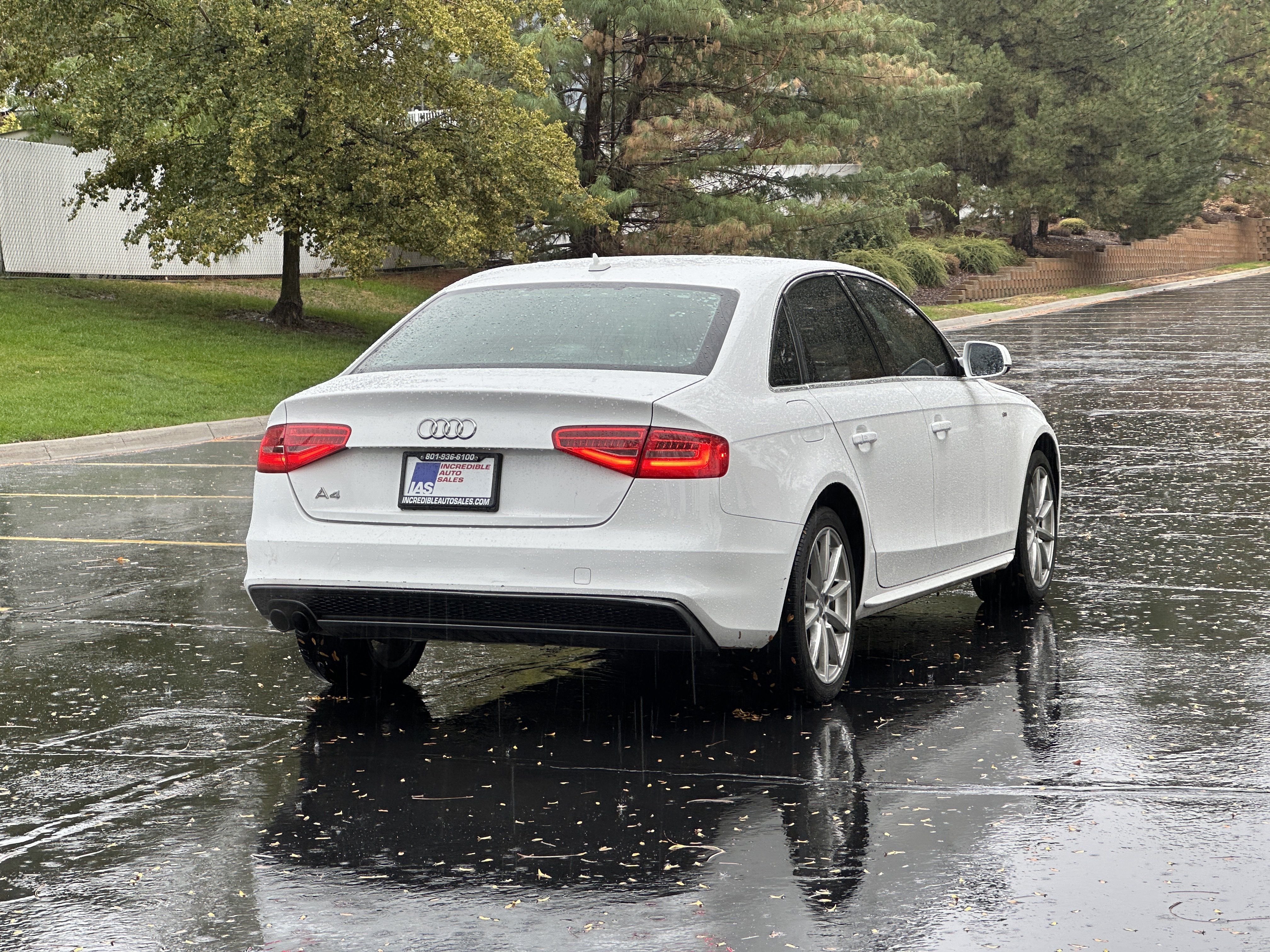 Used 2016 Audi A4 2.0T Premium w/ Convenience Plus Package FWD image 4