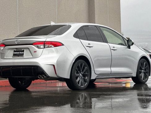 Used 2024 Toyota Corolla SE image 4