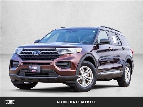 Used 2020 Ford Explorer XLT w/ Comfort Package AWD/4WD image 1