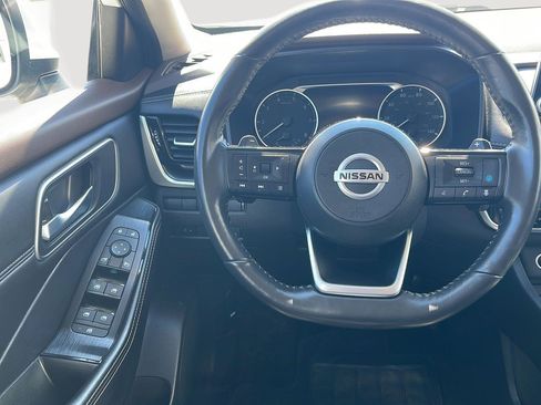 Used 2021 Nissan Rogue SV w/ Premium Package AWD/4WD image 18
