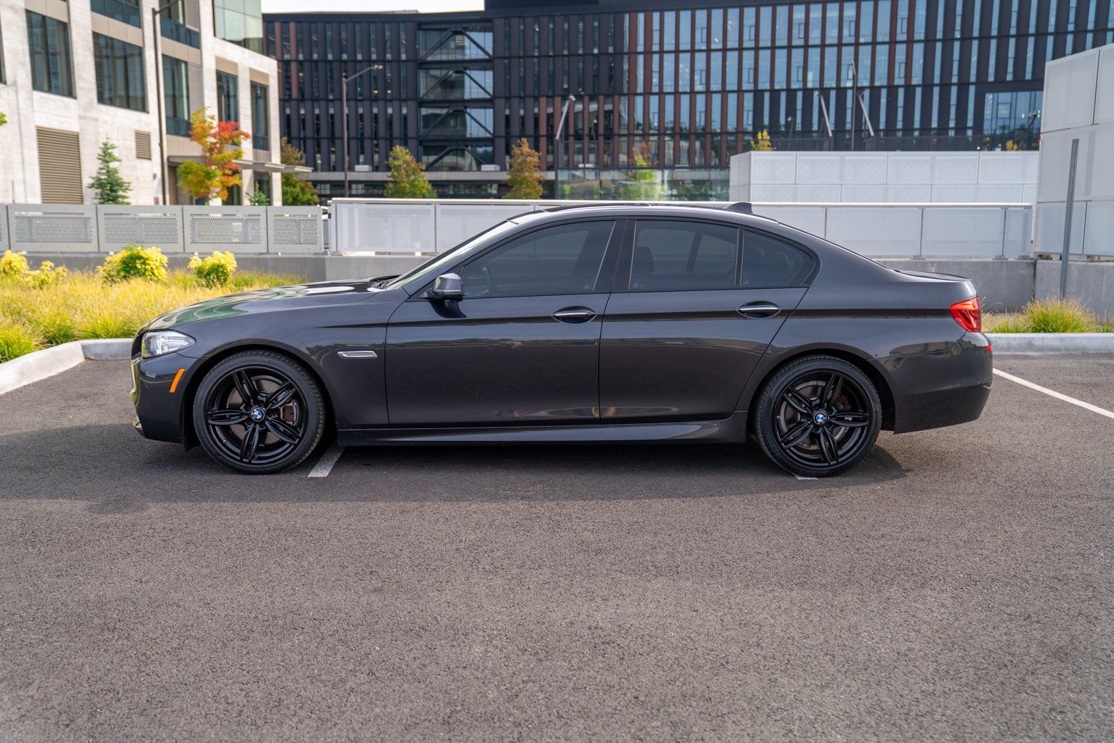 Used 2014 BMW 535i xDrive Sedan AWD/4WD image 2
