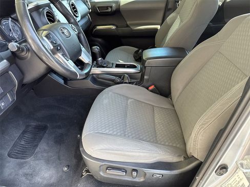 Used 2021 Toyota Tacoma SR5 image 9