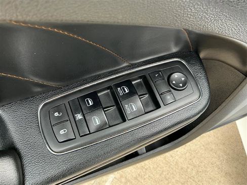 Used 2017 Dodge Charger R/T image 27