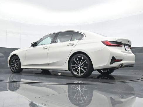 Used 2022 BMW 330i xDrive Sedan w/ Driving Assistance Package image 19