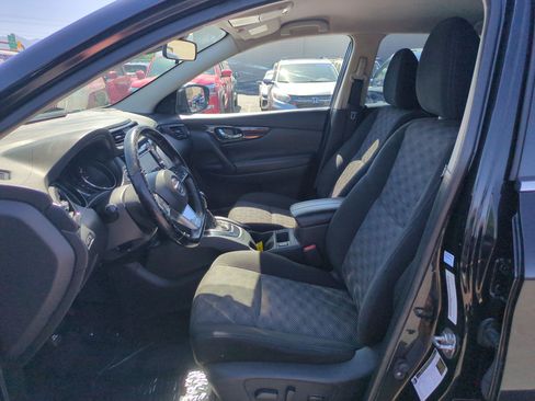 Used 2020 Nissan Rogue Sport SV w/ All-Weather Package AWD/4WD image 16