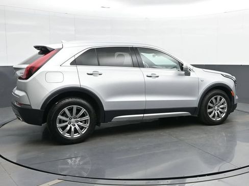 Used 2022 Cadillac XT4 Premium Luxury w/ Safety Alert Package AWD/4WD image 8