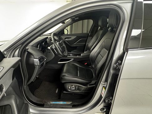 Used 2020 Jaguar F-PACE S image 10