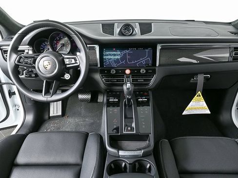New 2026 Porsche Macan GTS image 24