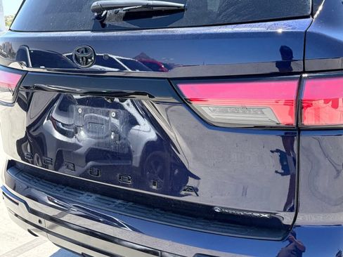 Used 2025 Toyota Sequoia Platinum w/ TRD Off-Road Package AWD/4WD image 4