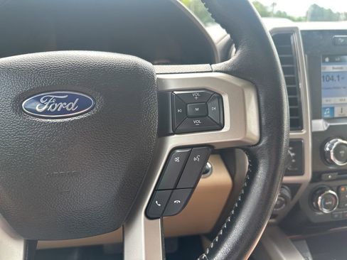 Used 2017 Ford F150 Lariat AWD/4WD image 22