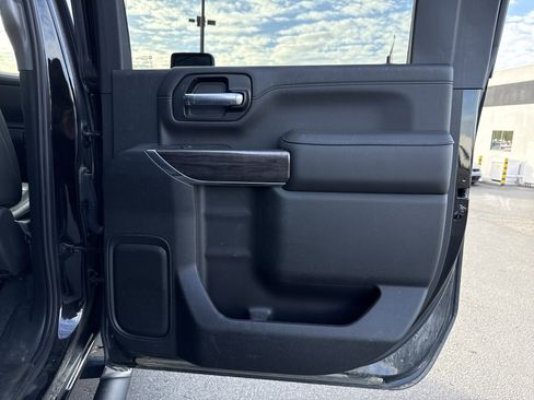 Used 2022 Chevrolet Silverado 2500 LTZ w/ LTZ Plus Package image 43