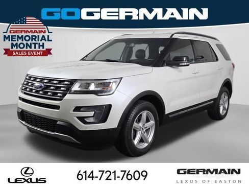 Used 2017 Ford Explorer XLT w/ Equipment Group 202A AWD/4WD image 1