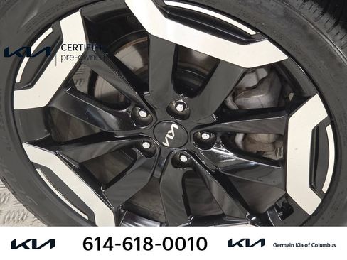 Certified 2024 Kia Telluride S w/ S Sunroof Package AWD/4WD image 12