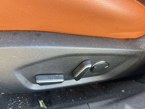 Used 2019 Ford Fusion Titanium image 9